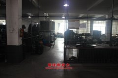天路BTL5123TSL吸塵車用的康明斯ISDe160 40發動機的配件及維修