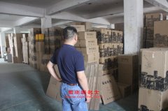 解放CA1250P4K2L11T4A70平頭8×4載貨汽車用的一汽CA6DE2-24發動機的配件及修理